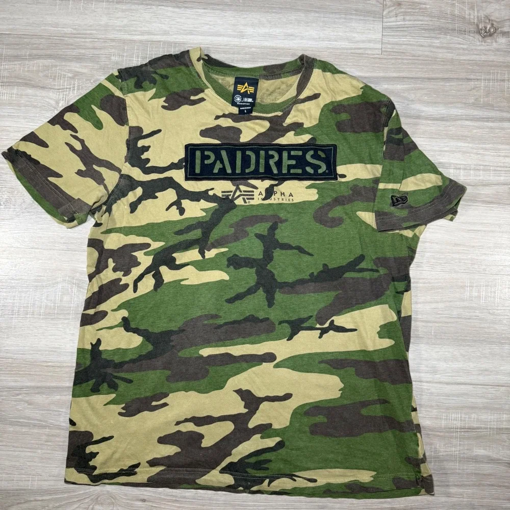 San Diego Padres MLB Alpha Industries Camo New Era‎ T-Shirt Mens Size Large